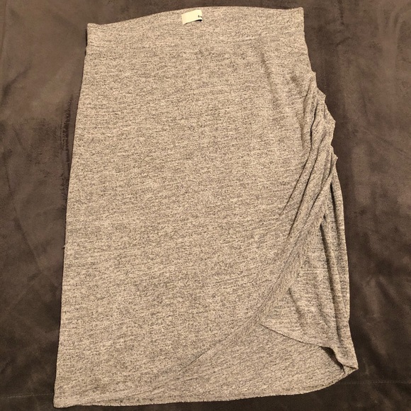 Aritzia Wilfred Skirt - Picture 3 of 8